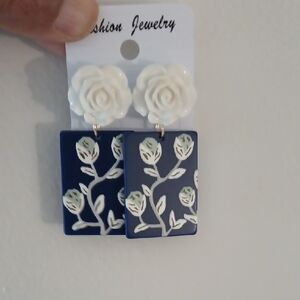 Source Unknown Navy and Cream Floral Earrings